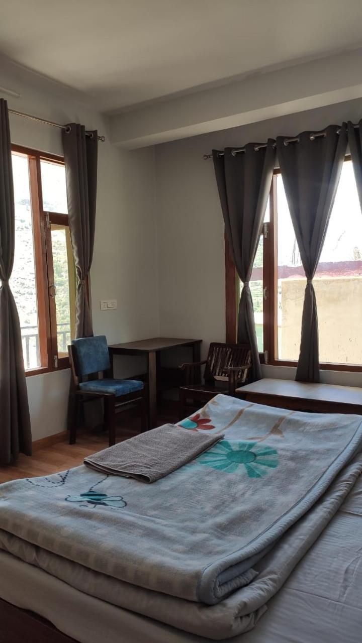 Lha Pomo Apartment Kyelang ภายนอก รูปภาพ